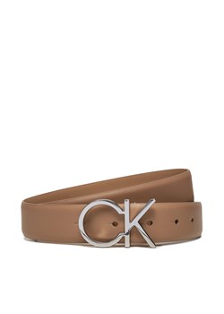 Pasek Damski Calvin Klein Re-Lock Ck Logo Belt 30Mm K60K610157 Brązowy ze sklepu eobuwie.pl w kategorii Paski damskie - zdjęcie 172613950