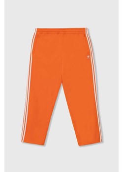 adidas Originals spodnie dresowe kolor pomarańczowy z aplikacją IR9894 ze sklepu PRM w kategorii Spodnie męskie - zdjęcie 172617491
