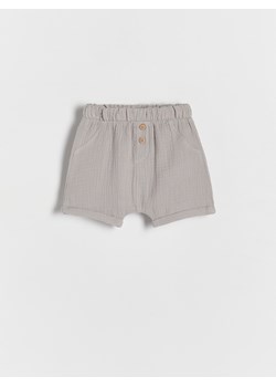 Reserved - Szorty z bawełnianego muślinu - jasnoszary ze sklepu Reserved w kategorii Odzież dla niemowląt - zdjęcie 172619961