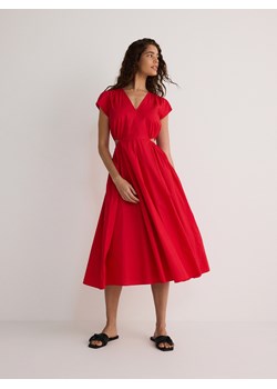 Reserved - Sukienka midi z wycięciami - czerwony ze sklepu Reserved w kategorii Sukienki - zdjęcie 172620273