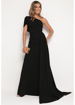 Czarna Dopasowana Sukienka Maxi z Ozdobnym Trenem Iralia ze sklepu Born2be Odzież w kategorii Sukienki - zdjęcie 172625261