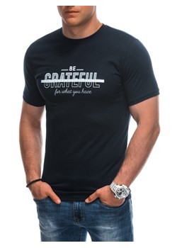 T-shirt męski z nadrukiem 1947S - granatowy ze sklepu Edoti w kategorii T-shirty męskie - zdjęcie 172627624