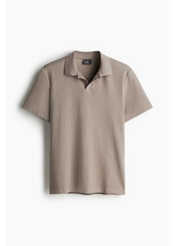 H & M - Strukturalny top polo Regular Fit - Brązowy ze sklepu H&M w kategorii T-shirty męskie - zdjęcie 172631374