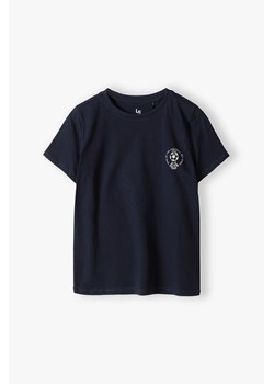 Granatowy t-shirt bawełniany z nadrukiem dla chłopca ze sklepu 5.10.15 w kategorii T-shirty chłopięce - zdjęcie 172645244