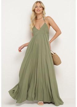 Zielona Rozkloszowana Sukienka Maxi z Wiązaniem na Szyi Cathenia ze sklepu Born2be Odzież w kategorii Sukienki - zdjęcie 172664934