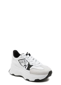 Guess Sneakersy ze sklepu Gomez Fashion Store w kategorii Buty sportowe damskie - zdjęcie 172705884