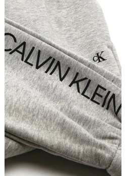 CALVIN KLEIN JEANS Spodnie dresowe | Regular Fit ze sklepu Gomez Fashion Store w kategorii Spodnie dziewczęce - zdjęcie 172711753