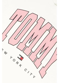 Tommy Hilfiger T-shirt | Regular Fit ze sklepu Gomez Fashion Store w kategorii Bluzki dziewczęce - zdjęcie 172751243