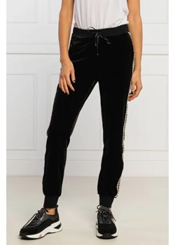 Liu Jo Sport Spodnie dresowe | Regular Fit ze sklepu Gomez Fashion Store w kategorii Spodnie damskie - zdjęcie 172776771
