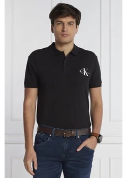 CALVIN KLEIN JEANS Polo MONOLOGO | Regular Fit ze sklepu Gomez Fashion Store w kategorii T-shirty męskie - zdjęcie 172793570