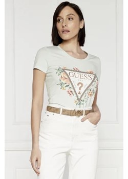 GUESS T-shirt TRIANGLE FLOWERS | Regular Fit ze sklepu Gomez Fashion Store w kategorii Bluzki damskie - zdjęcie 172797174