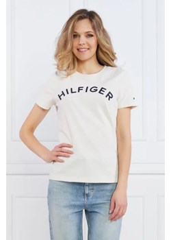 Tommy Hilfiger T-shirt REG HILFIGER VARSITY EMB C-NK SS | Slim Fit ze sklepu Gomez Fashion Store w kategorii Bluzki damskie - zdjęcie 172798181