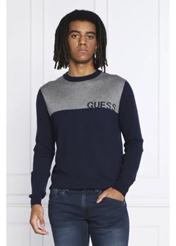 GUESS Sweter PERRY | Regular Fit | z dodatkiem jedwabiu ze sklepu Gomez Fashion Store w kategorii Swetry męskie - zdjęcie 172801013