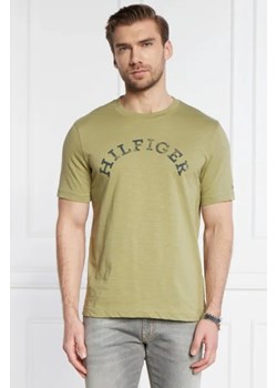 Tommy Hilfiger T-shirt HILFIGER ARCHED | Regular Fit ze sklepu Gomez Fashion Store w kategorii T-shirty męskie - zdjęcie 172815541