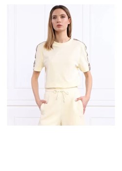 GUESS ACTIVE T-shirt BRITNEY | Cropped Fit ze sklepu Gomez Fashion Store w kategorii Bluzki damskie - zdjęcie 172818390