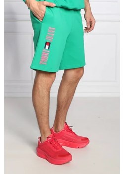Tommy Jeans Szorty ze sklepu Gomez Fashion Store w kategorii Spodenki męskie - zdjęcie 172818674