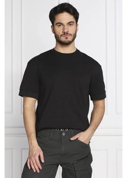 Calvin Klein T-shirt Embossed | Regular Fit ze sklepu Gomez Fashion Store w kategorii T-shirty męskie - zdjęcie 172864320