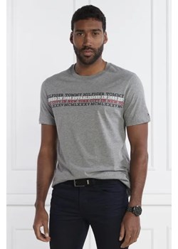 Tommy Hilfiger T-shirt CENTER CHEST STRIPE TEE | Regular Fit ze sklepu Gomez Fashion Store w kategorii T-shirty męskie - zdjęcie 172881383