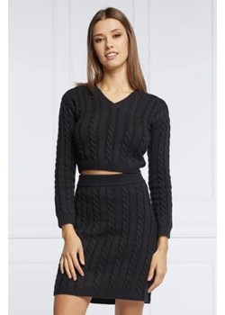GUESS Sweter DORA | Cropped Fit | z dodatkiem wełny ze sklepu Gomez Fashion Store w kategorii Swetry damskie - zdjęcie 172882284