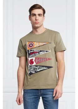 GUESS T-shirt PENNANT | Regular Fit ze sklepu Gomez Fashion Store w kategorii T-shirty męskie - zdjęcie 172890870