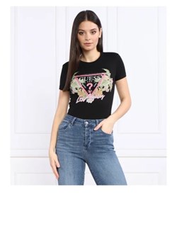 GUESS T-shirt TRIANGLE FLOWERS | Regular Fit ze sklepu Gomez Fashion Store w kategorii Bluzki damskie - zdjęcie 172894764
