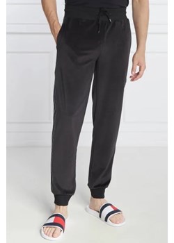 Tommy Hilfiger Spodnie dresowe | Regular Fit ze sklepu Gomez Fashion Store w kategorii Spodnie męskie - zdjęcie 172901932