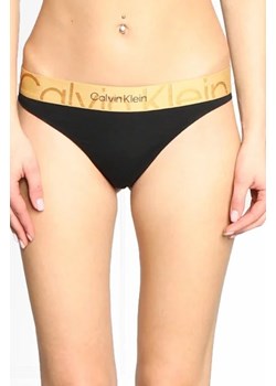 Calvin Klein Underwear Stringi ze sklepu Gomez Fashion Store w kategorii Majtki damskie - zdjęcie 172932730