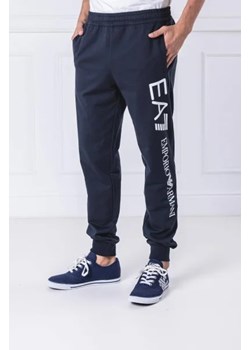EA7 Spodnie dresowe | Regular Fit ze sklepu Gomez Fashion Store w kategorii Spodnie męskie - zdjęcie 172936774