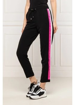 Liu Jo Sport Spodnie dresowe | Slim Fit ze sklepu Gomez Fashion Store w kategorii Spodnie damskie - zdjęcie 172939291