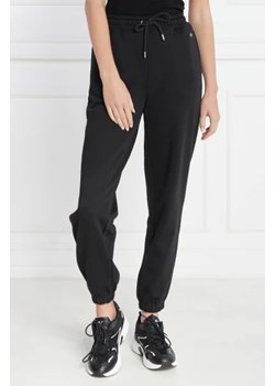 Gant Spodnie dresowe | Regular Fit ze sklepu Gomez Fashion Store w kategorii Spodnie damskie - zdjęcie 172940941