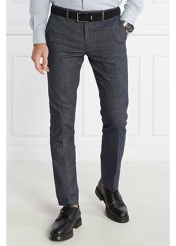 Tommy Hilfiger Spodnie chino DENTON BRUSHED SOLID | Slim Fit ze sklepu Gomez Fashion Store w kategorii Spodnie męskie - zdjęcie 172943160