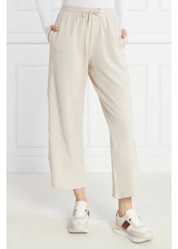 Tommy Hilfiger Spodnie dresowe | Relaxed fit ze sklepu Gomez Fashion Store w kategorii Spodnie damskie - zdjęcie 172943441