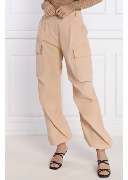 Patrizia Pepe Spodnie cargo | Loose fit ze sklepu Gomez Fashion Store w kategorii Spodnie damskie - zdjęcie 172943892