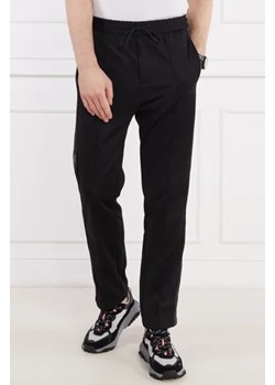 HUGO Spodnie dresowe Ross241 | Regular Fit ze sklepu Gomez Fashion Store w kategorii Spodnie męskie - zdjęcie 172945830