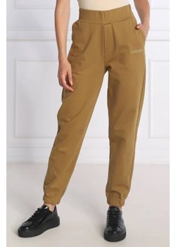 Trussardi Spodnie dresowe | Regular Fit ze sklepu Gomez Fashion Store w kategorii Spodnie damskie - zdjęcie 172947194