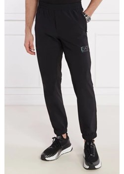 EA7 Spodnie dresowe | Regular Fit ze sklepu Gomez Fashion Store w kategorii Spodnie męskie - zdjęcie 172951761