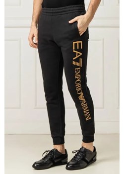 EA7 Spodnie dresowe | Regular Fit ze sklepu Gomez Fashion Store w kategorii Spodnie męskie - zdjęcie 172955054