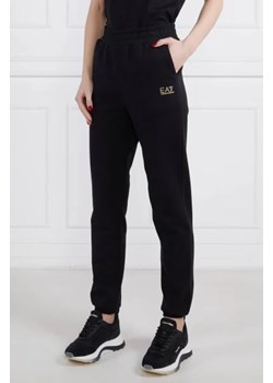 EA7 Spodnie dresowe | Regular Fit ze sklepu Gomez Fashion Store w kategorii Spodnie damskie - zdjęcie 172955280