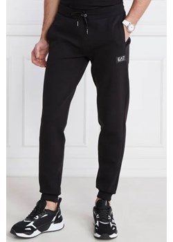 EA7 Spodnie dresowe | Regular Fit ze sklepu Gomez Fashion Store w kategorii Spodnie męskie - zdjęcie 172960331