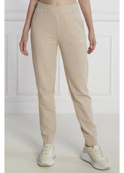 Calvin Klein Spodnie dresowe | Regular Fit ze sklepu Gomez Fashion Store w kategorii Spodnie damskie - zdjęcie 172964661