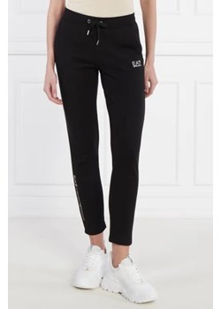 EA7 Spodnie dresowe | Regular Fit ze sklepu Gomez Fashion Store w kategorii Spodnie damskie - zdjęcie 172964690