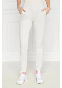 EA7 Spodnie dresowe | Regular Fit ze sklepu Gomez Fashion Store w kategorii Spodnie damskie - zdjęcie 172967324