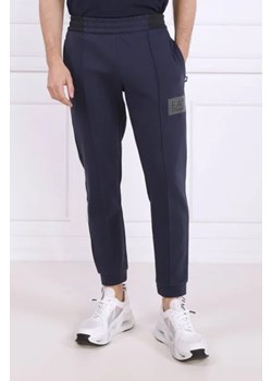 EA7 Spodnie dresowe | Regular Fit ze sklepu Gomez Fashion Store w kategorii Spodnie męskie - zdjęcie 172967442