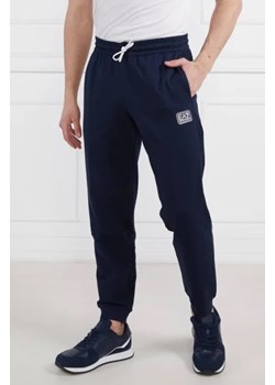 EA7 Spodnie dresowe | Regular Fit ze sklepu Gomez Fashion Store w kategorii Spodnie męskie - zdjęcie 172969144