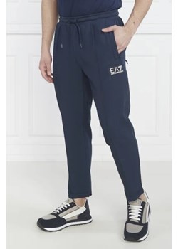 EA7 Spodnie dresowe | Regular Fit ze sklepu Gomez Fashion Store w kategorii Spodnie męskie - zdjęcie 172969360