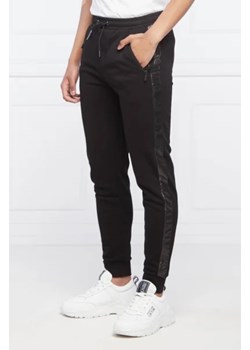 Karl Lagerfeld Spodnie dresowe | Regular Fit ze sklepu Gomez Fashion Store w kategorii Spodnie męskie - zdjęcie 172970802