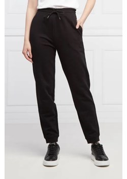HUGO Spodnie dresowe Dachibi_2 | Regular Fit ze sklepu Gomez Fashion Store w kategorii Spodnie damskie - zdjęcie 172970832