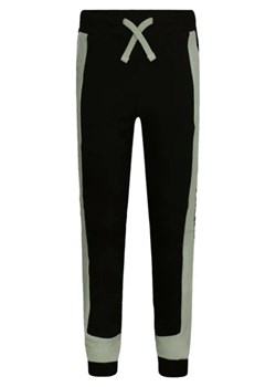 Guess Spodnie | Regular Fit ze sklepu Gomez Fashion Store w kategorii Spodnie chłopięce - zdjęcie 172970904