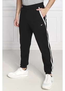 Tommy Sport Spodnie dresowe TRIM | Regular Fit ze sklepu Gomez Fashion Store w kategorii Spodnie męskie - zdjęcie 172972992
