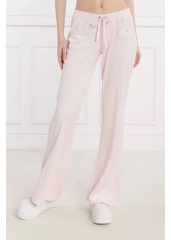 Juicy Couture Spodnie dresowe HERITAGE DOG CREST KAISA | flare fit ze sklepu Gomez Fashion Store w kategorii Spodnie damskie - zdjęcie 172974604